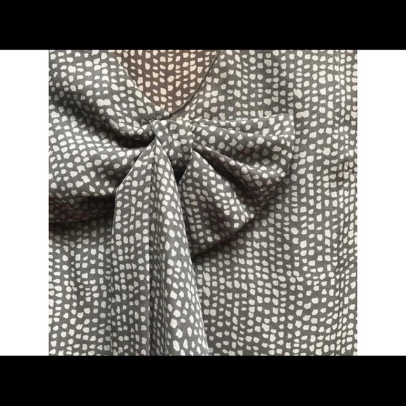 LOFT Mixed Print V-Neck Shell - Picture 2 of 5